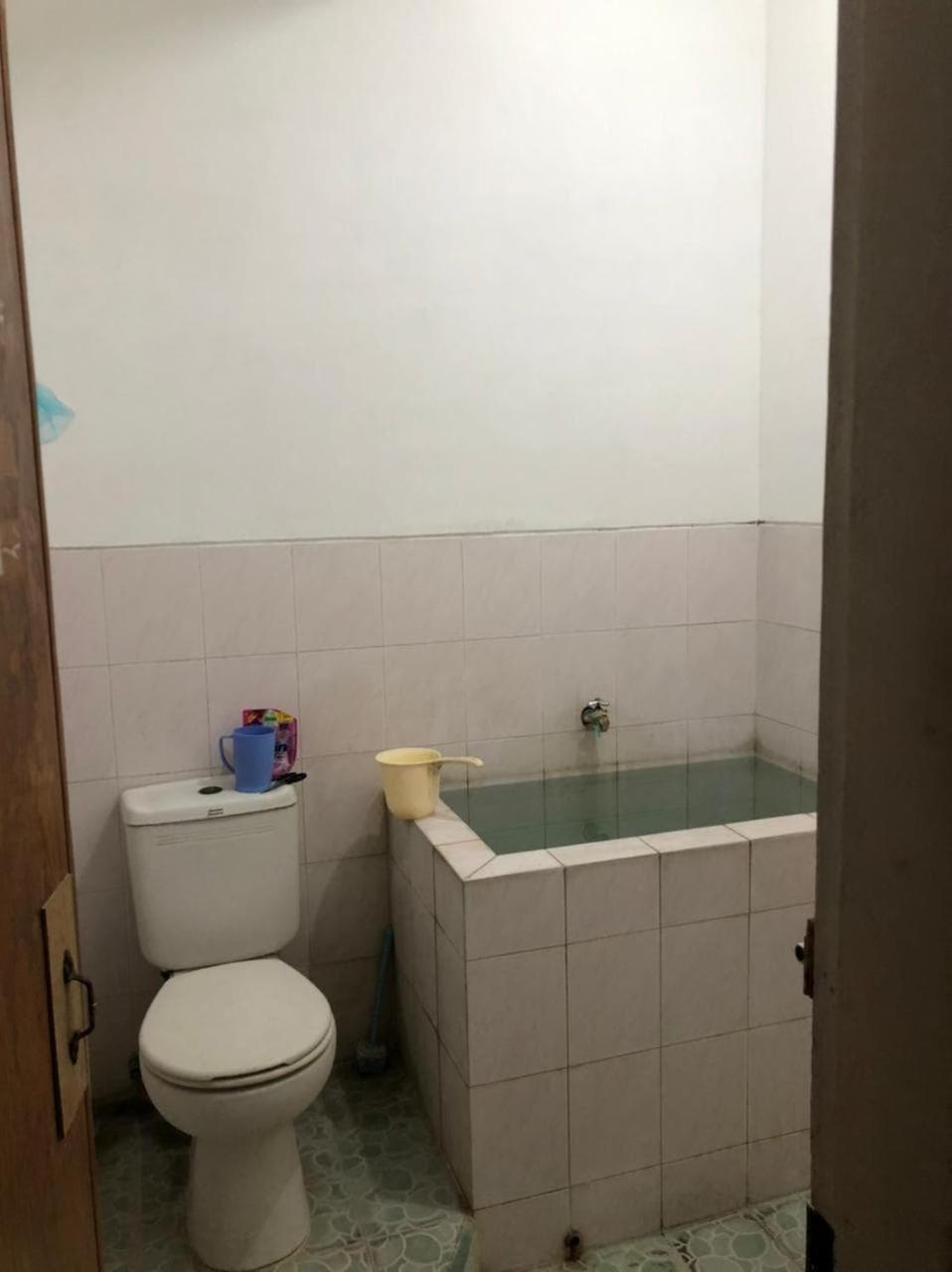 Oyo 90482 Rumah Oma Syariah Kupang  Экстерьер фото