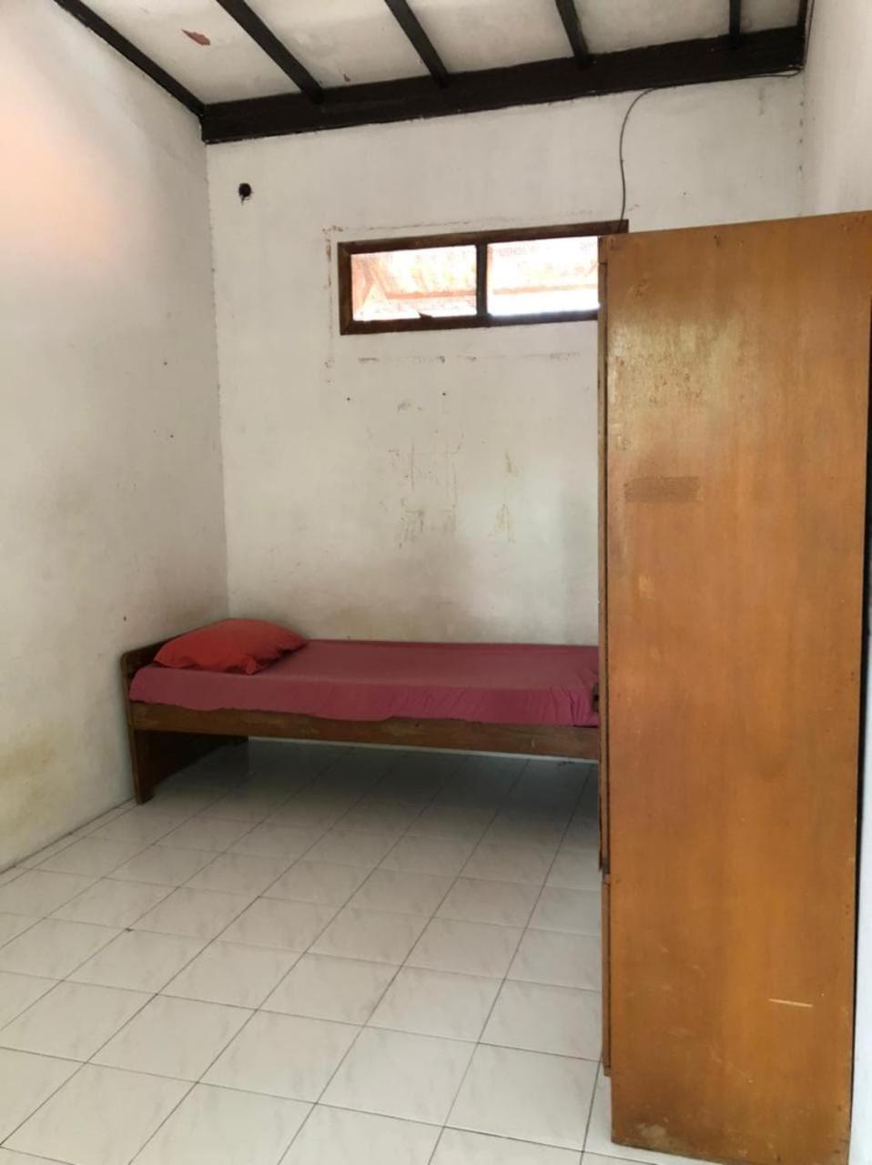 Oyo 90482 Rumah Oma Syariah Kupang  Экстерьер фото